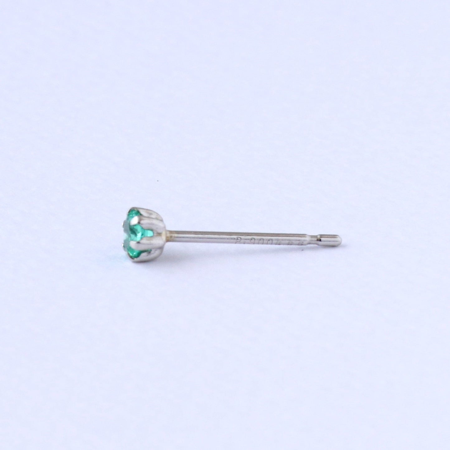 エメラルド 一粒ピアス 18金/プラチナ 送料無料 5月誕生石 プレゼントにも